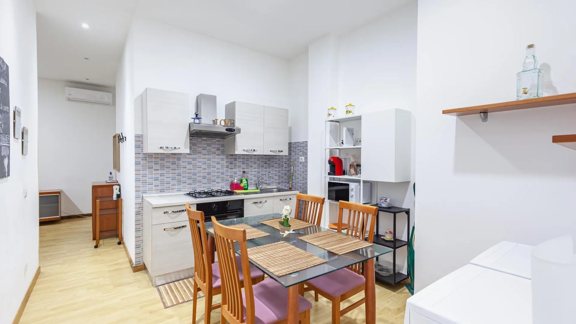 Guest house Alloggi Costantini - Ospedale Gemelli - Metro Battistini Rome Italy